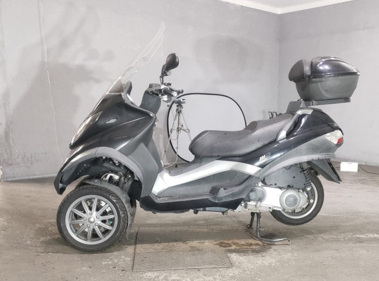 Мотоцикл Piaggio PEERAGE MP3 250RL з пробігом 19817 km