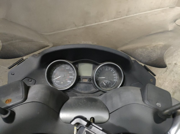 Мотоцикл Piaggio PEERAGE MP3 250RL з пробігом 19817 km