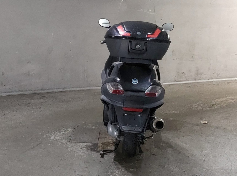 Мотоцикл Piaggio PEERAGE MP3 250RL з пробігом 19817 km