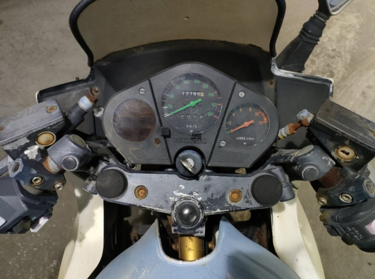 Мотоцикл Suzuki GSX750S KATANA з пробігом 13786 km
