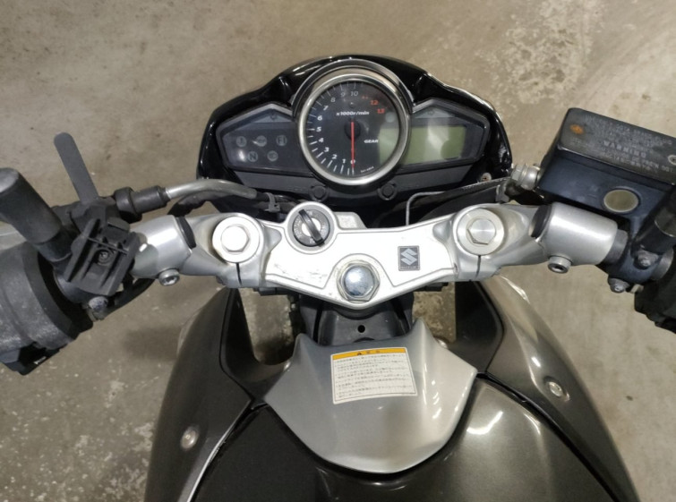 Мотоцикл Suzuki GSR250 з пробігом 137055 km