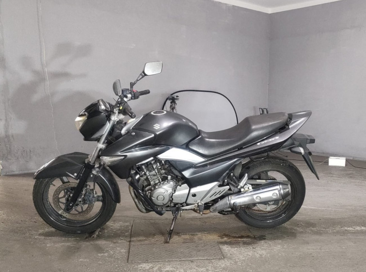 Мотоцикл Suzuki GSR250 з пробігом 137055 km