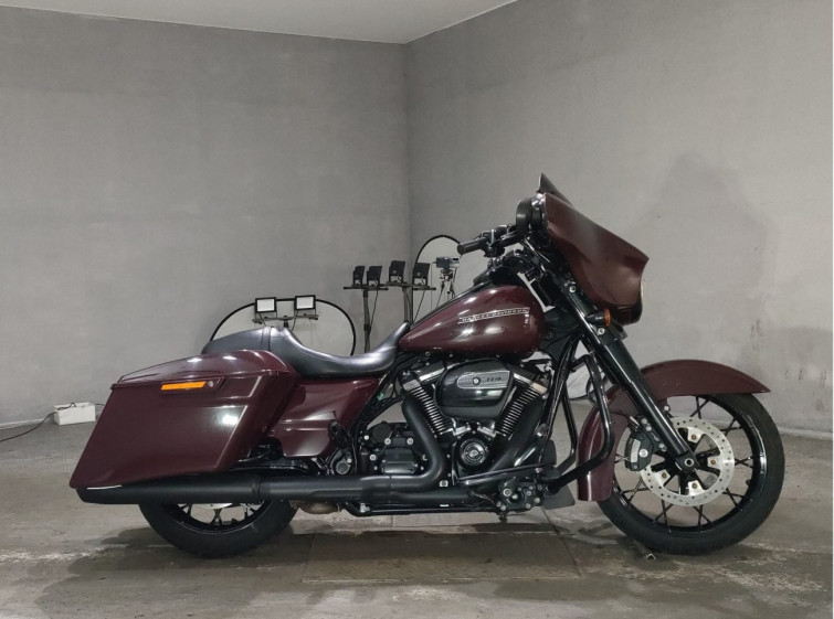Мотоцикл HD STREET GLIDE FLHXS1870 с пробегом 6770 km