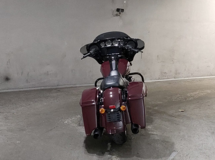 Мотоцикл HD STREET GLIDE FLHXS1870 с пробегом 6770 km