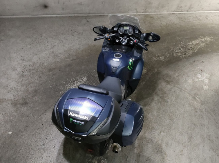 Мотоцикл Kawasaki GTR1400 CONCOURS с пробегом 16895 km