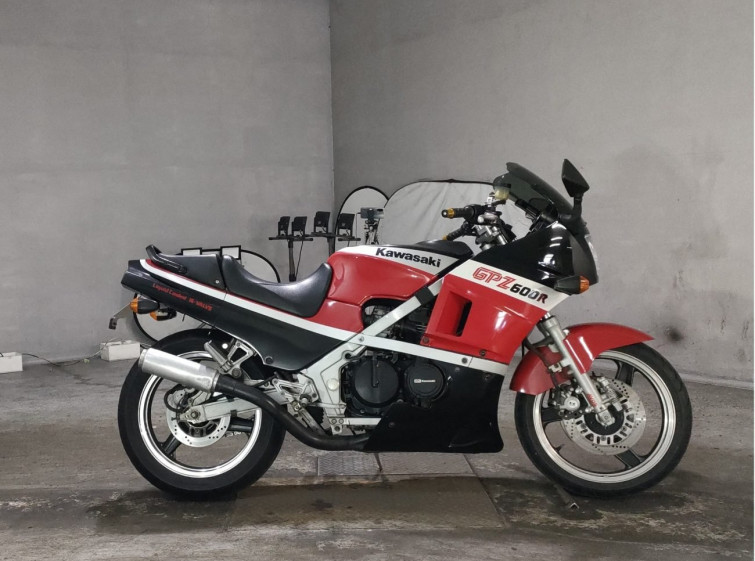 Мотоцикл Kawasaki GPZ600R с пробегом 29183 km