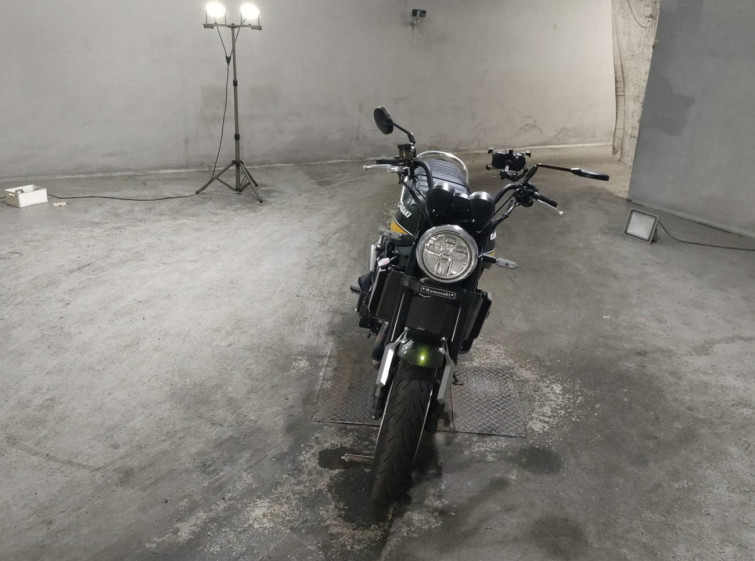 Мотоцикл Kawasaki Z900RS з пробігом 3652 km