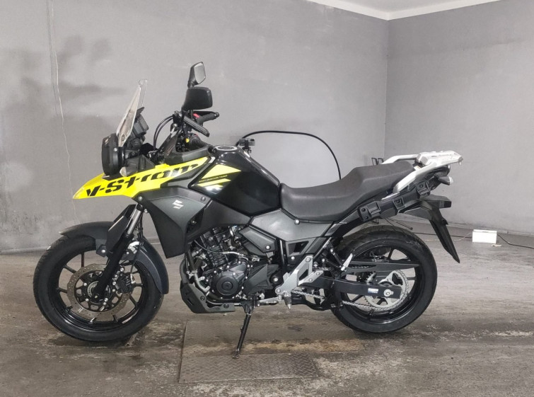 Мотоцикл Suzuki V-STROM DL250 с пробегом 8414 km