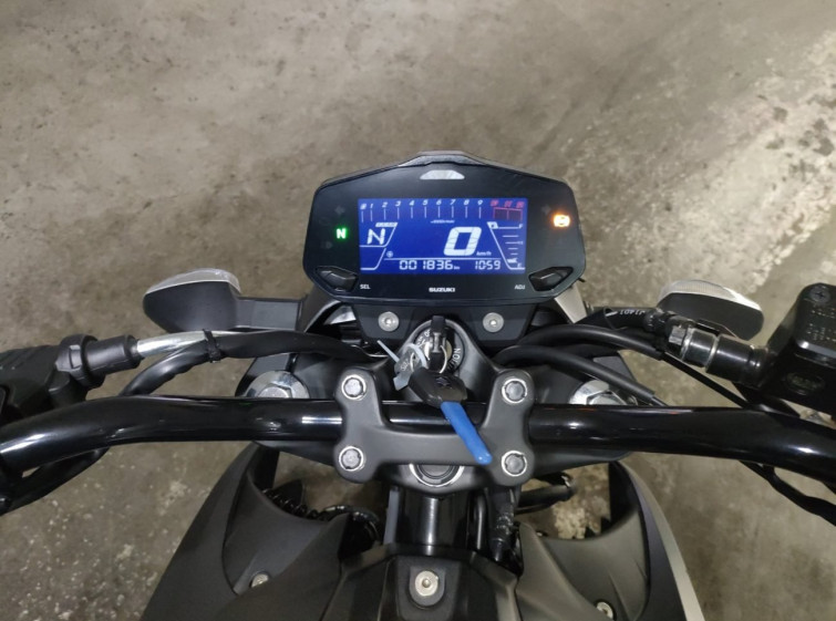 Мотоцикл Suzuki GIXXER250 с пробегом 1836 km