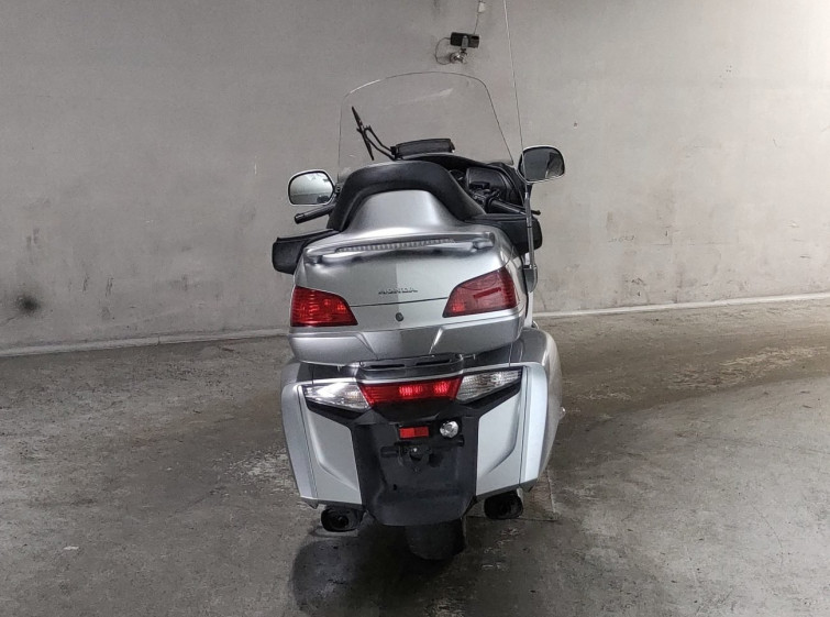 Мотоцикл Honda GL1800 с пробегом 12568 km