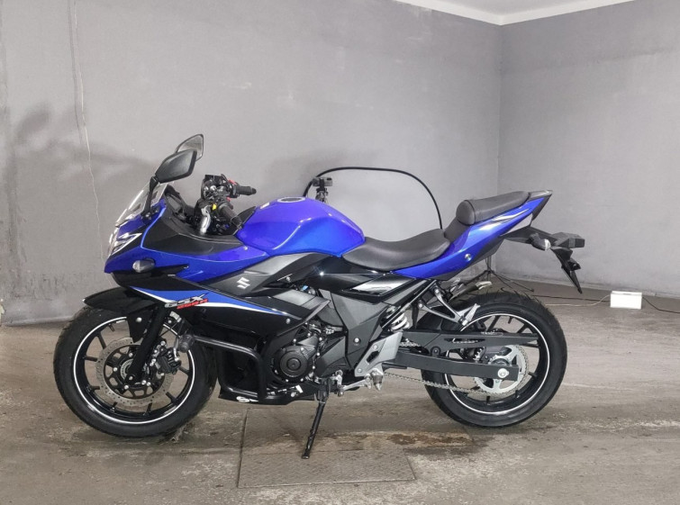 Мотоцикл Suzuki GSX250R с пробегом 147 km
