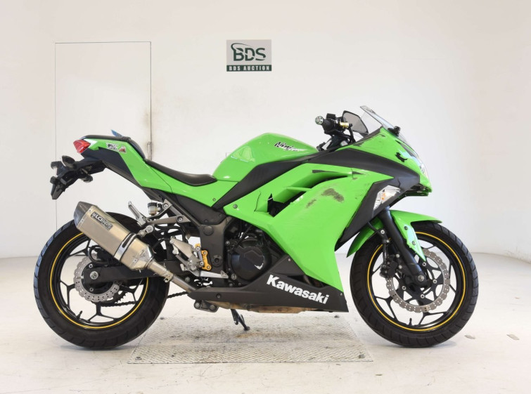 Мотоцикл Kawasaki NINJA250 з пробігом 27125 km