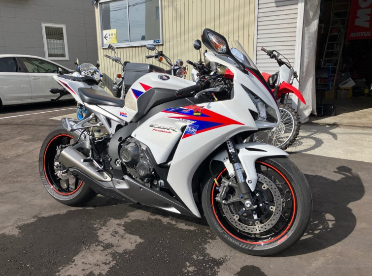 Мотоцикл Honda CBR1000RR с пробегом 41368 km