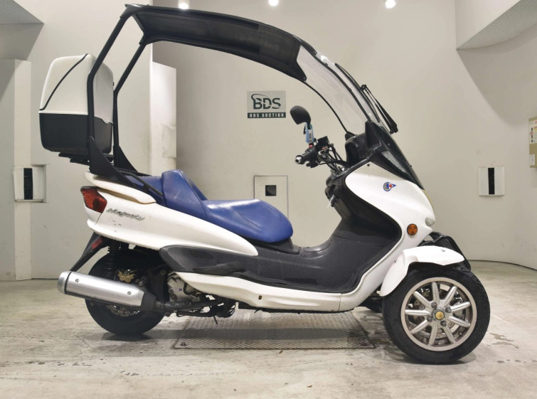 Мотоцикл Yamaha MAJESTY250