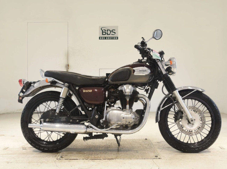 Мотоцикл Kawasaki W650 з пробігом 24948 km