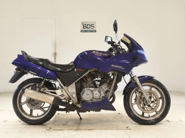 Мотоцикл Honda VT250F XELVIS с пробегом 15799 km