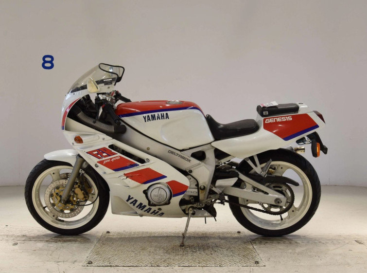 Мотоцикл Yamaha FZR400RR з пробігом 26007 km
