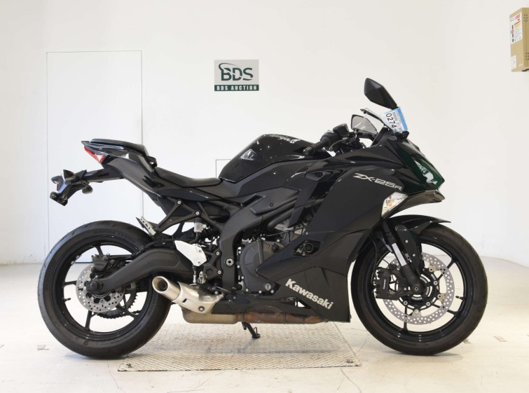 Мотоцикл Kawasaki NINJA ZX-25R с пробегом 14759 km