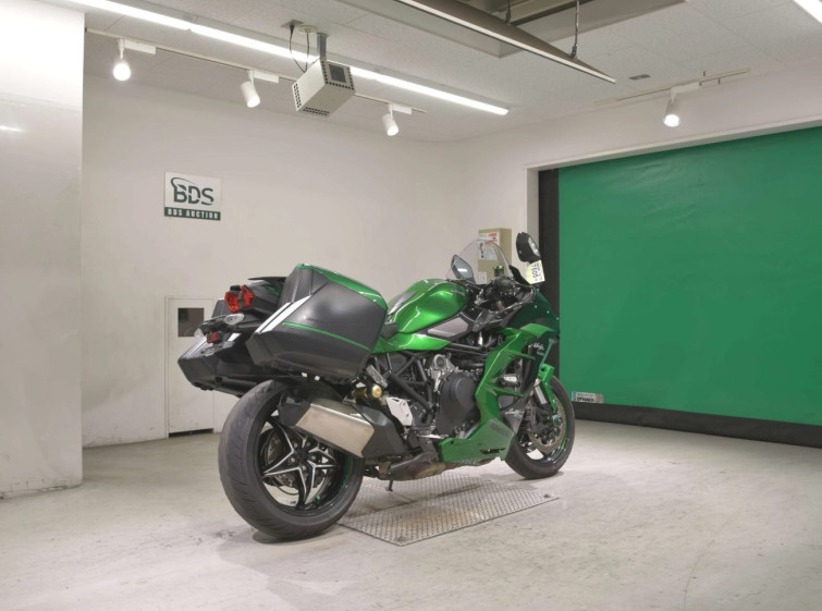 Мотоцикл Kawasaki NINJA H2 SX з пробігом 29574 km