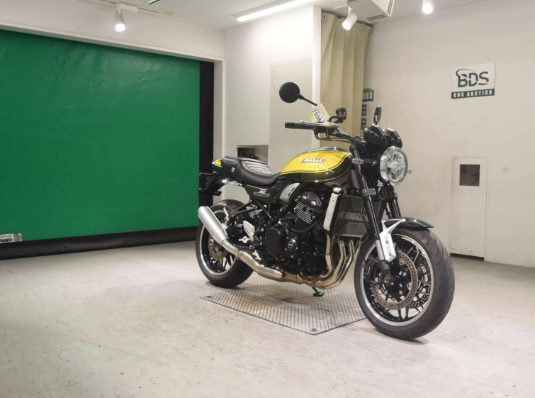 Мотоцикл Kawasaki Z900RS с пробегом 1140 km