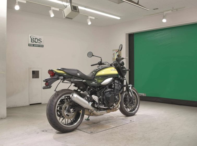 Мотоцикл Kawasaki Z900RS с пробегом 1140 km