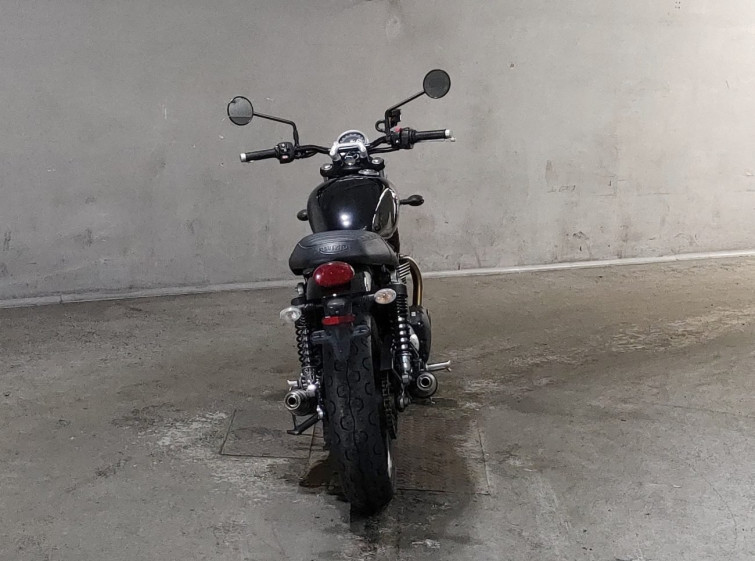 Мотоцикл Triumph STREET TWIN з пробігом 31709 km
