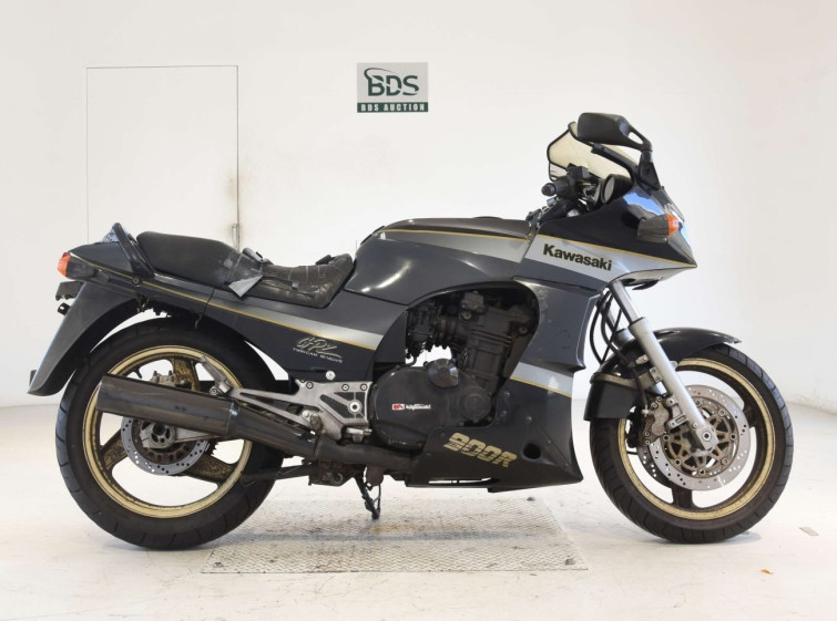 Мотоцикл Kawasaki GPZ900R з пробігом 62746 km