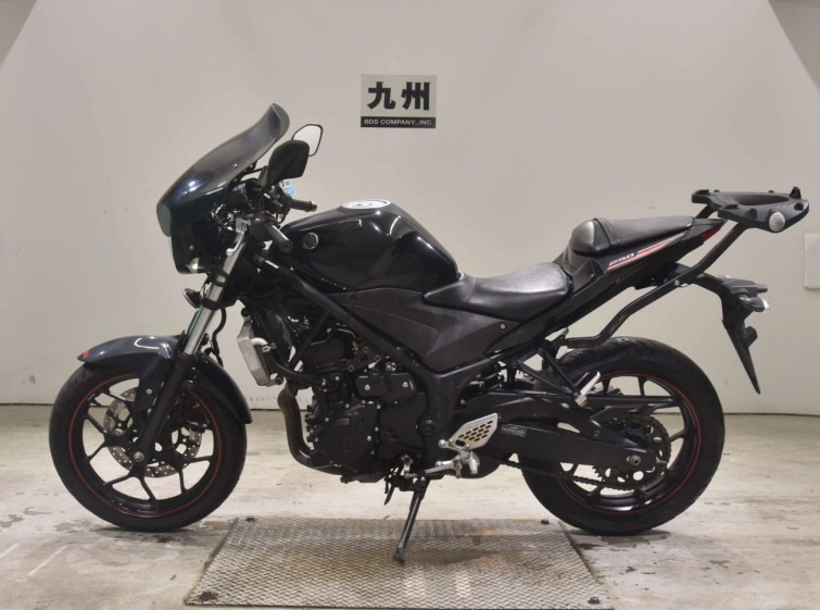 Мотоцикл Yamaha YZF-R25 з пробігом 32963 km