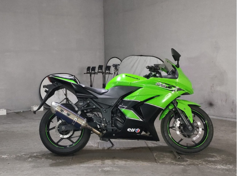 Мотоцикл Kawasaki NINJA250R с пробегом 37774 km
