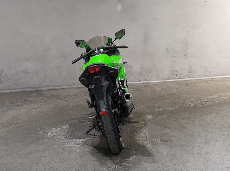 Мотоцикл Kawasaki NINJA250R с пробегом 37774 km