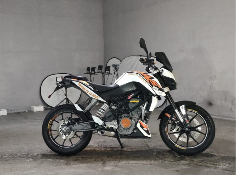 Мотоцикл KTM 200 DUKE