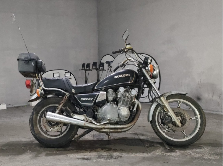 Мотоцикл Suzuki GS750GL с пробегом 10226 km