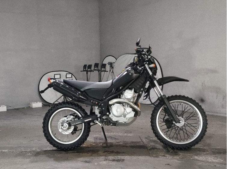 Мотоцикл Yamaha TRICKER з пробігом 1584 km