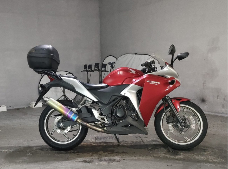 Мотоцикл Honda CBR250R з пробігом 30828 km