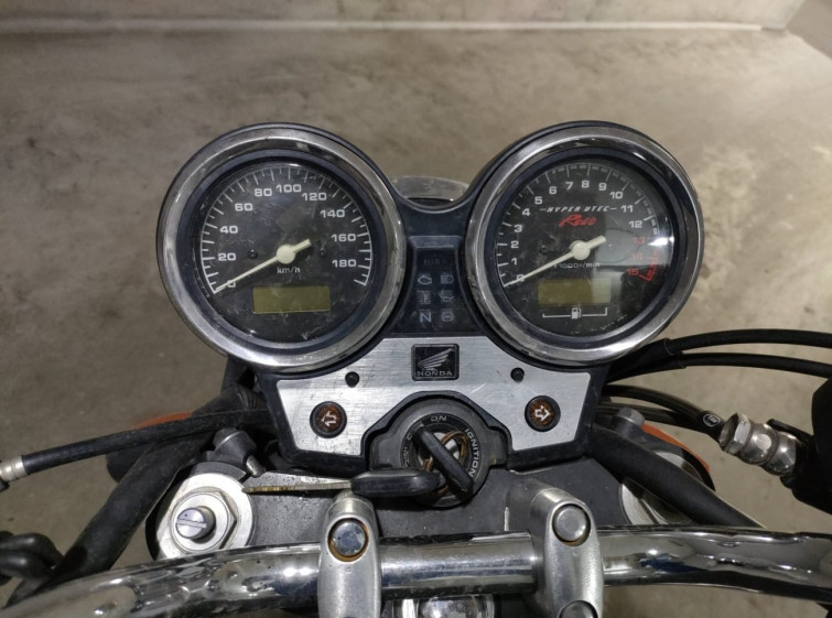 Мотоцикл Honda CB400SFV з пробігом 25724 km