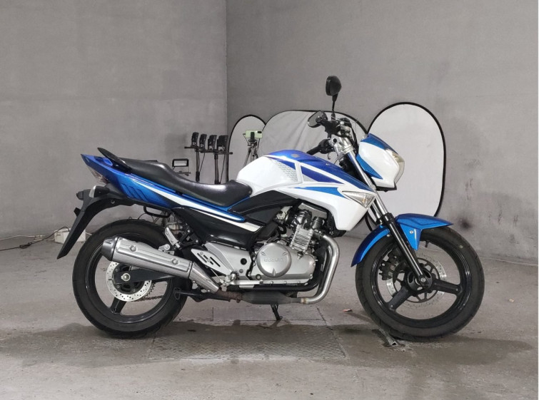 Мотоцикл Suzuki GSR250 з пробігом 31373 km