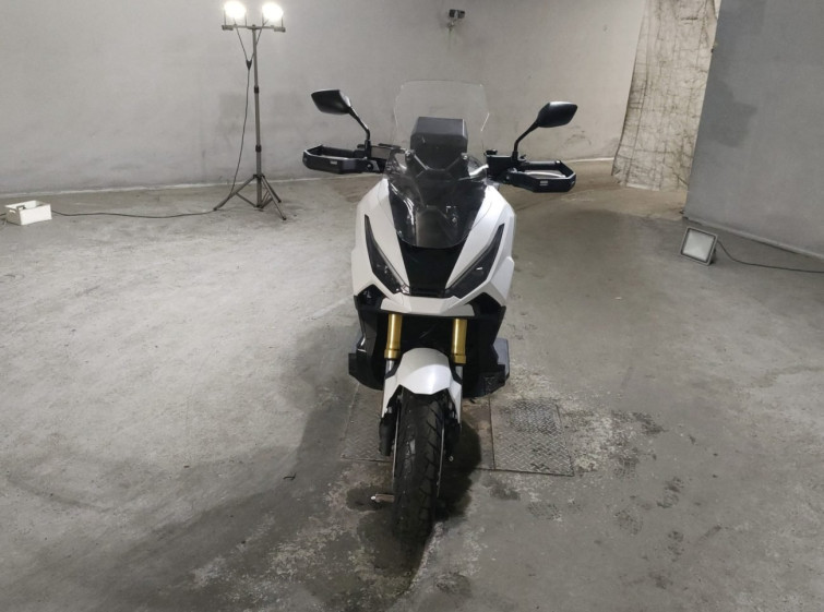 Мотоцикл Honda X-ADV750 з пробігом 7264 km