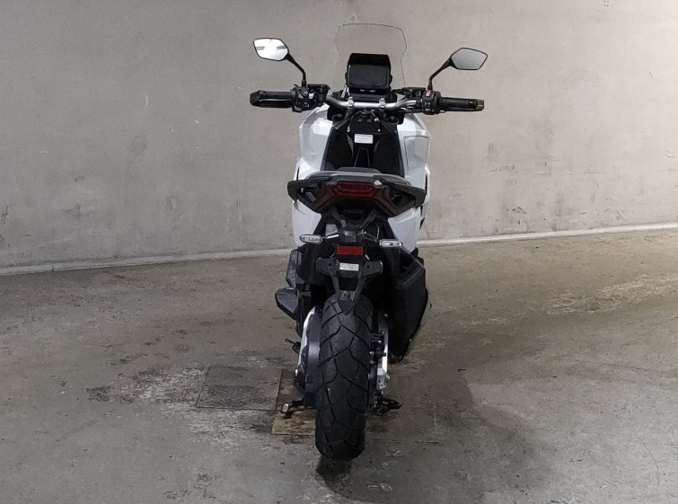 Мотоцикл Honda X-ADV750 з пробігом 7264 km