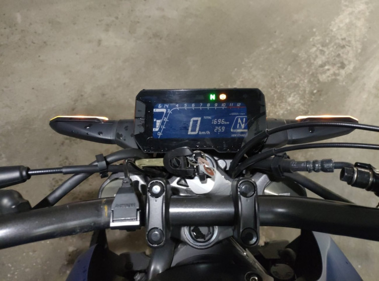 Мотоцикл Honda CB250R с пробегом 1696 km