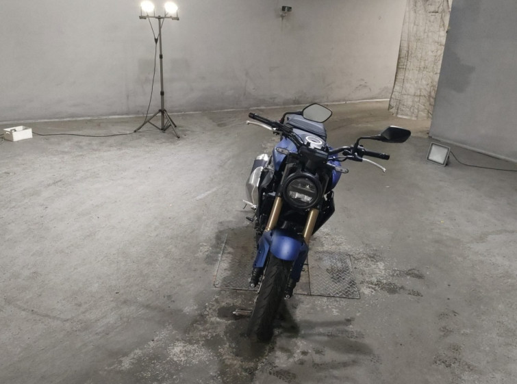 Мотоцикл Honda CB250R с пробегом 1696 km