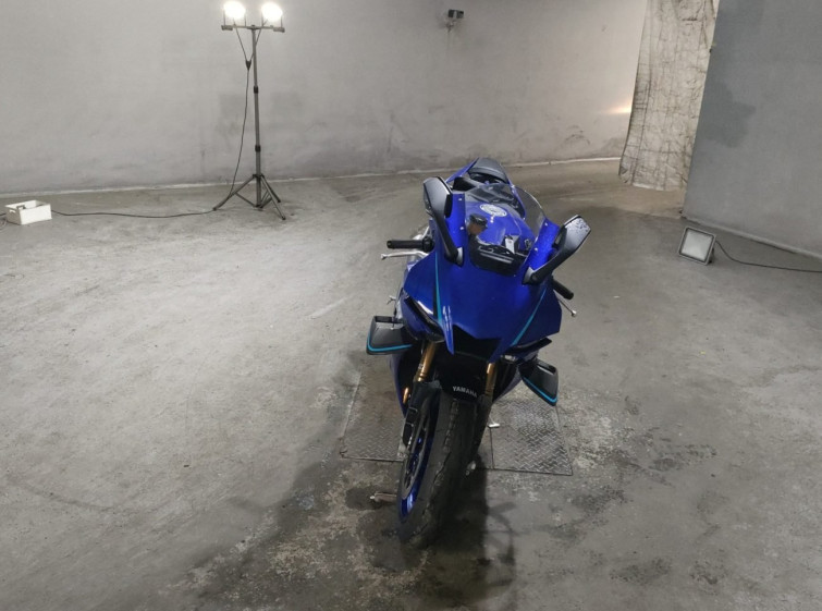 Мотоцикл Yamaha YZF-R1 з пробігом 2 km