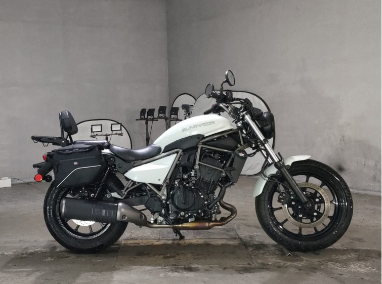 Мотоцикл Kawasaki ELIMINATOR 400 з пробігом 3555 km