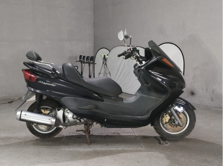 Мотоцикл Yamaha MAJESTY 250C