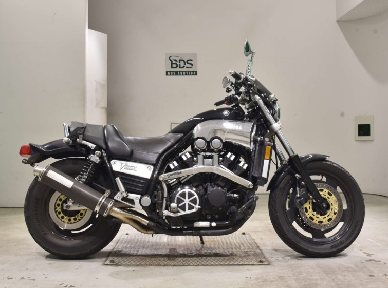 Мотоцикл Yamaha V-MAX1200 з пробігом 27590 km