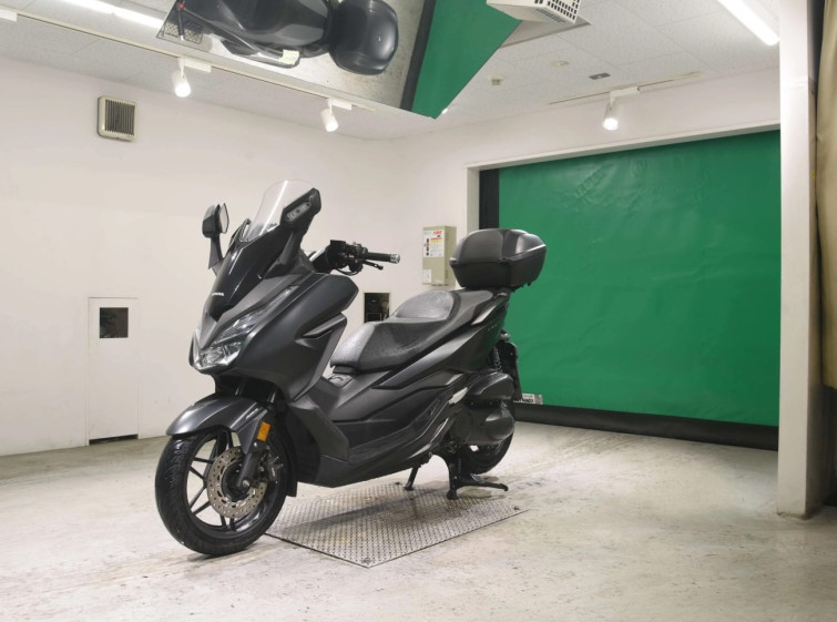 Мотоцикл Honda FORZA з пробігом 56931 km