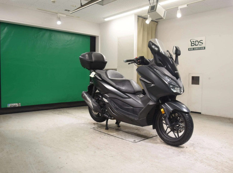 Мотоцикл Honda FORZA з пробігом 56931 km