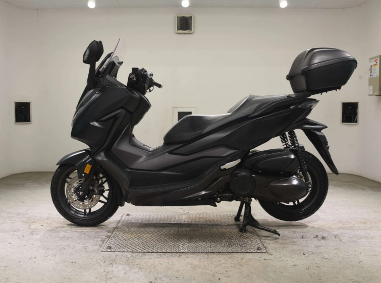 Мотоцикл Honda FORZA з пробігом 56931 km