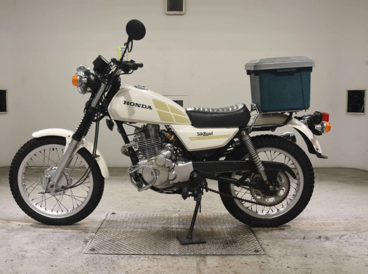 Мотоцикл Honda SILKROAD з пробігом 8464 km