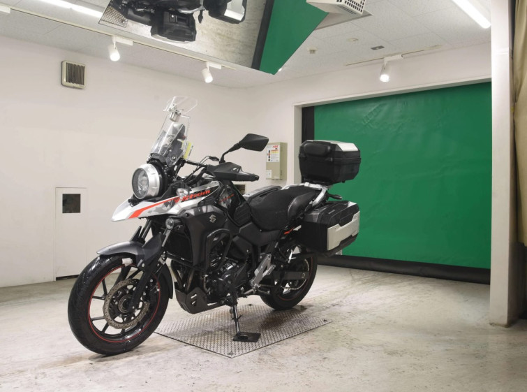 Мотоцикл Suzuki V-STROM DL250 з пробігом 20644 km