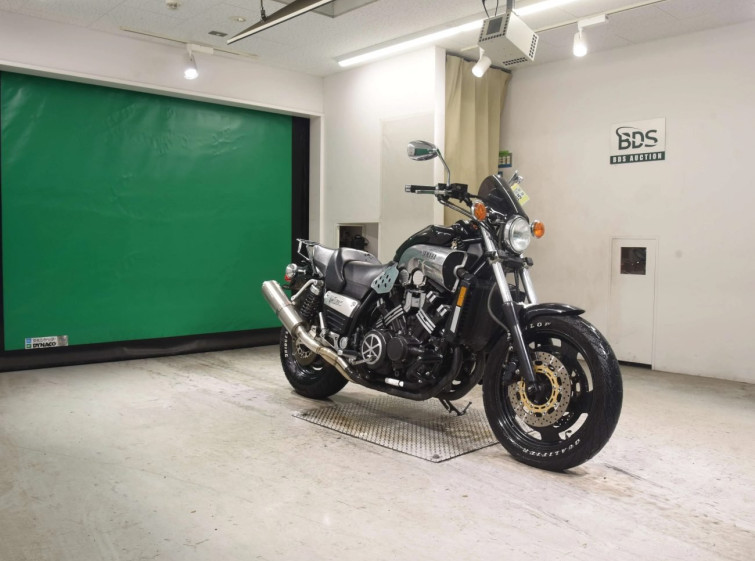 Мотоцикл Yamaha V-MAX1200 с пробегом 24457 km